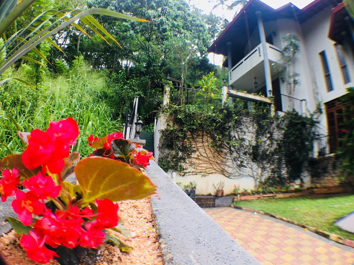Villa Familia Kandy Exterior foto